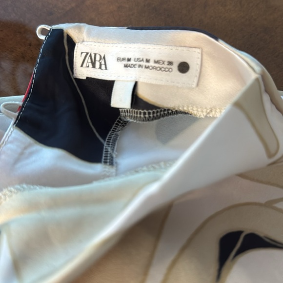 Abstract Patterned Silk Scarf - Picture 2 of 2